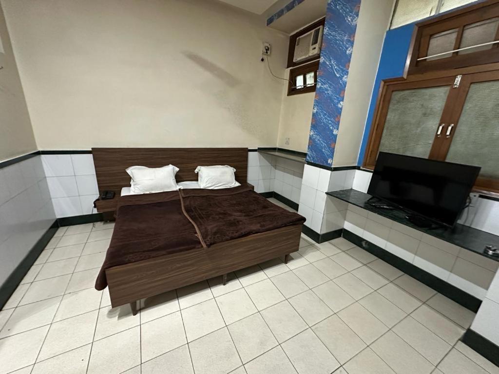 New Royal Hotel Делхи Екстериор снимка